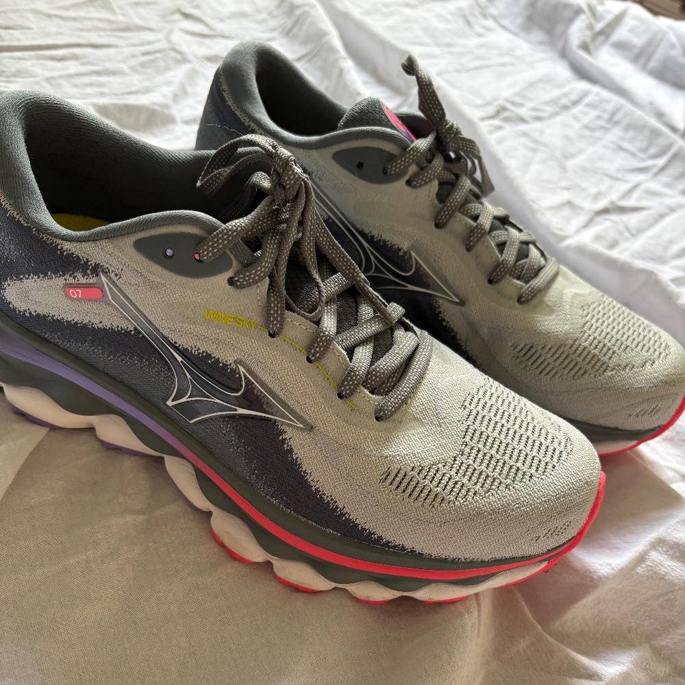 Women's Wave Sky 7 Running Shoe 8-PEARL BLUE-WHITE